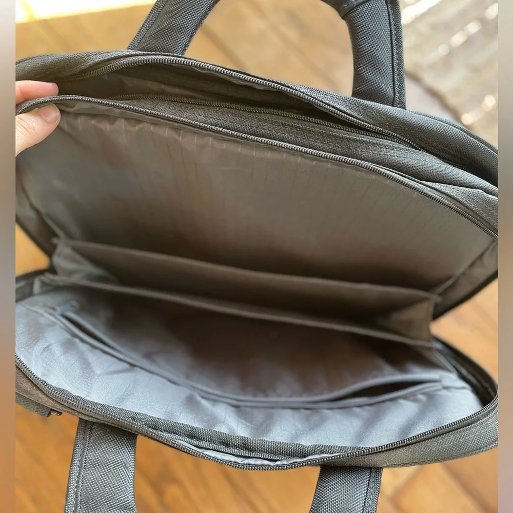 NWT laptop case